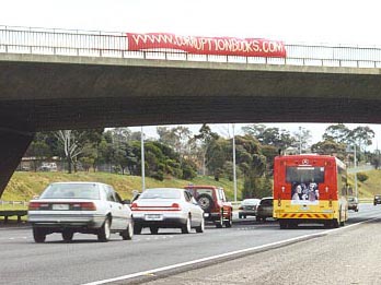 Click here to view more photos of the demonstration AND/OR a hi res. version.  These photos may be reproduced by anyone provided that at the same place the original photographer (Raymond Hoser) AND weblink to -smuggled.com- are also acknowledged and/or cited as the source.  These are conditions of reproduction.